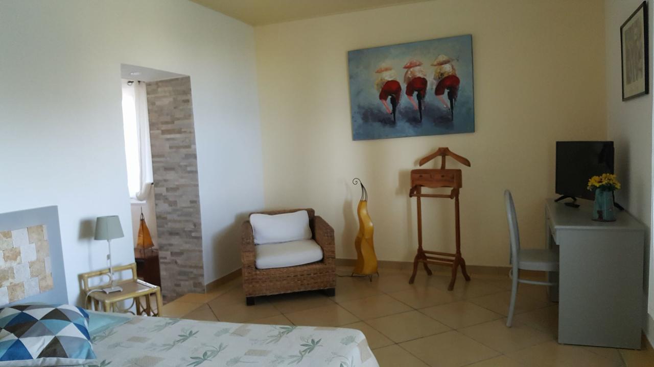 Levolle Marine Hotell Poggio Mezzana Exteriör bild